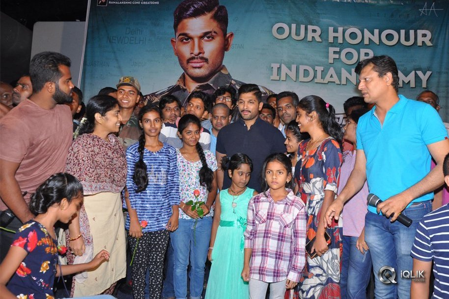 Army-People-Watching-Naa-Peru-Surya-Naa-illu-India-Movie-Photos